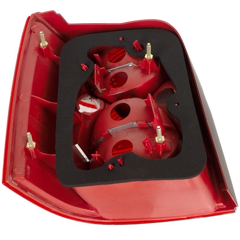 VW Passat B5 00-05 station wagon Exterior rear lamp / tail lamp Right