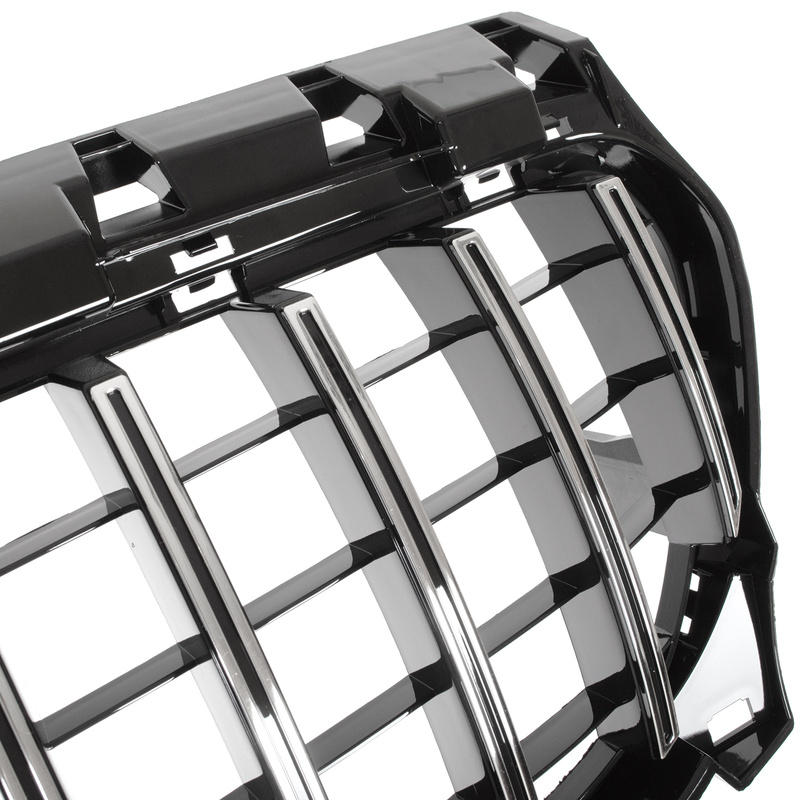 Mercedes CLA C117 W117 X117 AMG 13-19 atrapa między reflektory (grill)