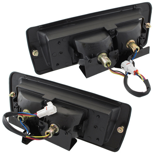 Toyota Land Cruiser III FJ90 96-02 lampa tylna w zderzak lewa + prawa 2 szt. KPL