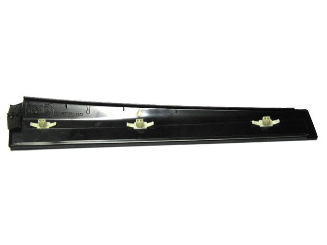 Ford Fiesta MK6 02-08 3 drzwiowy nakładka słupka drzwi prawa