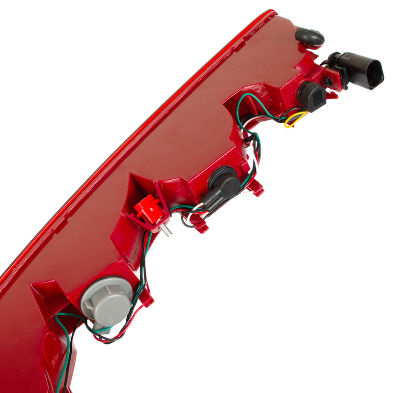 Audi Q7 05-15 lampa tylna w zderzak lewa