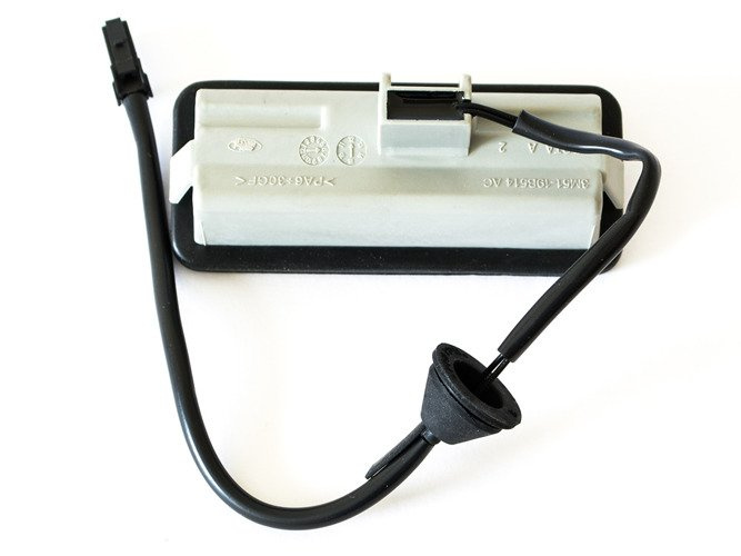 Ford Focus II 04-07 Tailgate button