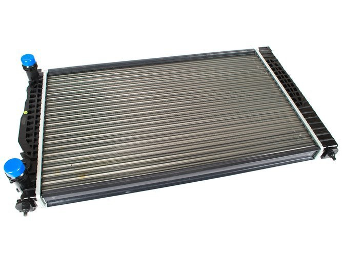 Audi A6 C5 97-00 1,6 / 1,8 petrol / 1,9 TDI manual gearbox Radiator / engine radiator (with sensor hole)