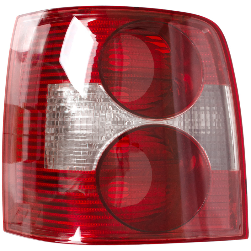 VW Passat B5 00-05 KOMBI lampa tylna zewnętrzna lewa