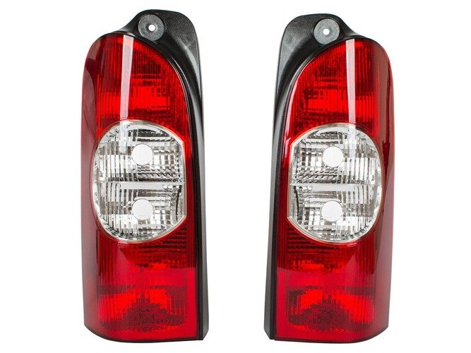 Nissan Interstar 03-10 lampa tylna lewa + prawa 2 szt. KPL