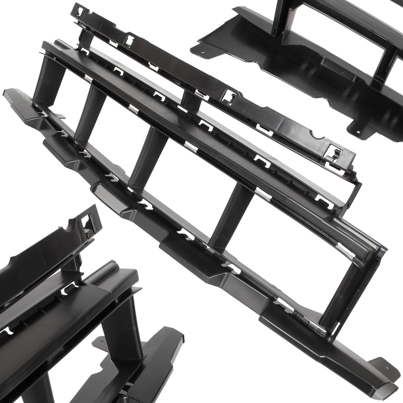 Mercedes W176 A-Klasa 15-18 atrapa kratka w zderzak przedni środkowa CZARNA