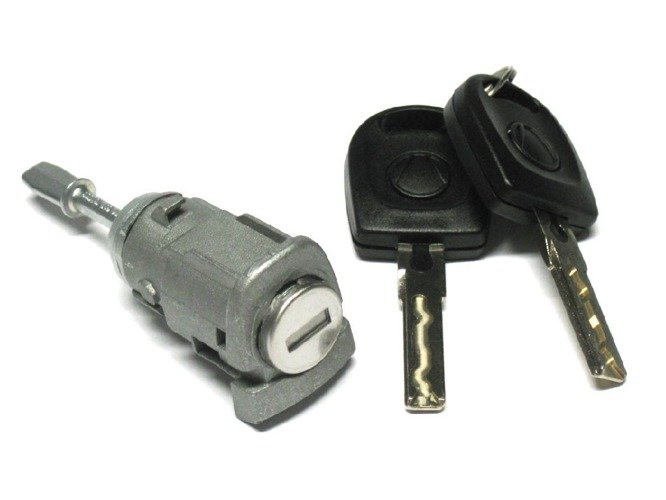 VW Golf IV 97-03 wkładka zamka przedniego prawa