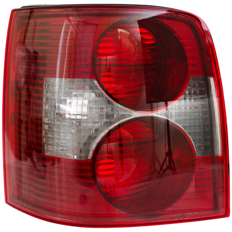VW Passat B5 00-05 KOMBI lampa tylna zewnętrzna lewa