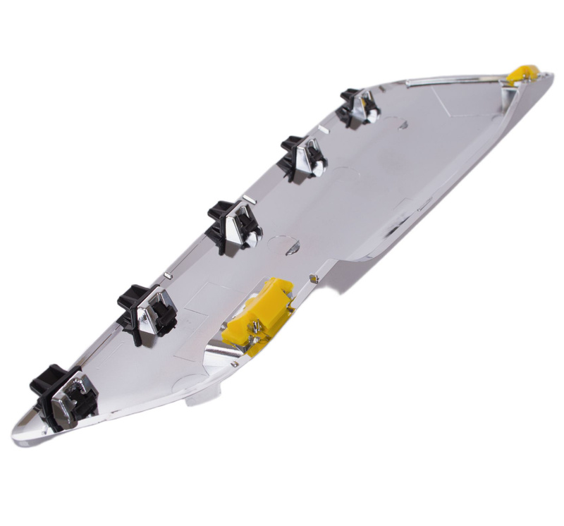 BMW 5 G30 F90 17-23 listwa nakładka na błotnik przedni chrom Lewa